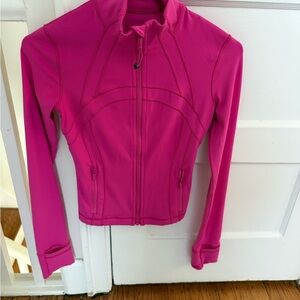 Lululemon define cropped jacket nulu in excellent condition size 2